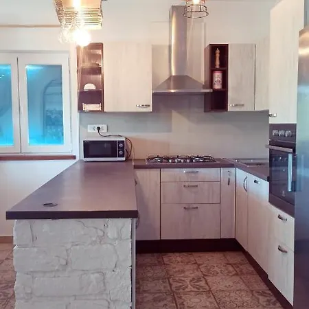 Vacation House Rosa سوبيتارسكا دراغا