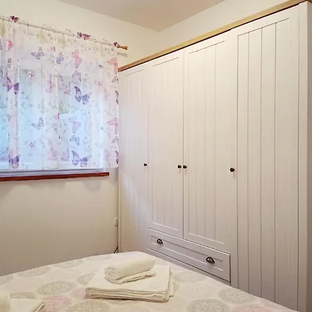 Vacation House Rosa سوبيتارسكا دراغا