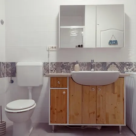 Vacation House Rosa بيت للعطل سوبيتارسكا دراغا
