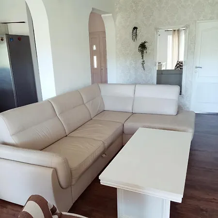Vacation House Rosa سوبيتارسكا دراغا