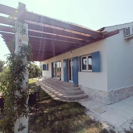 Vacation House Rosa Ferienhaus *